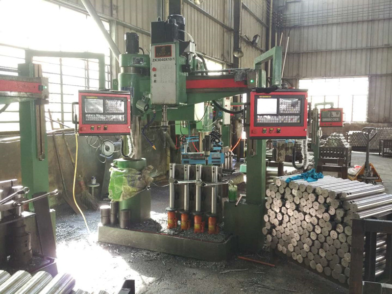 感謝輝盛機械惠購數控搖臂鉆鉆斗軸