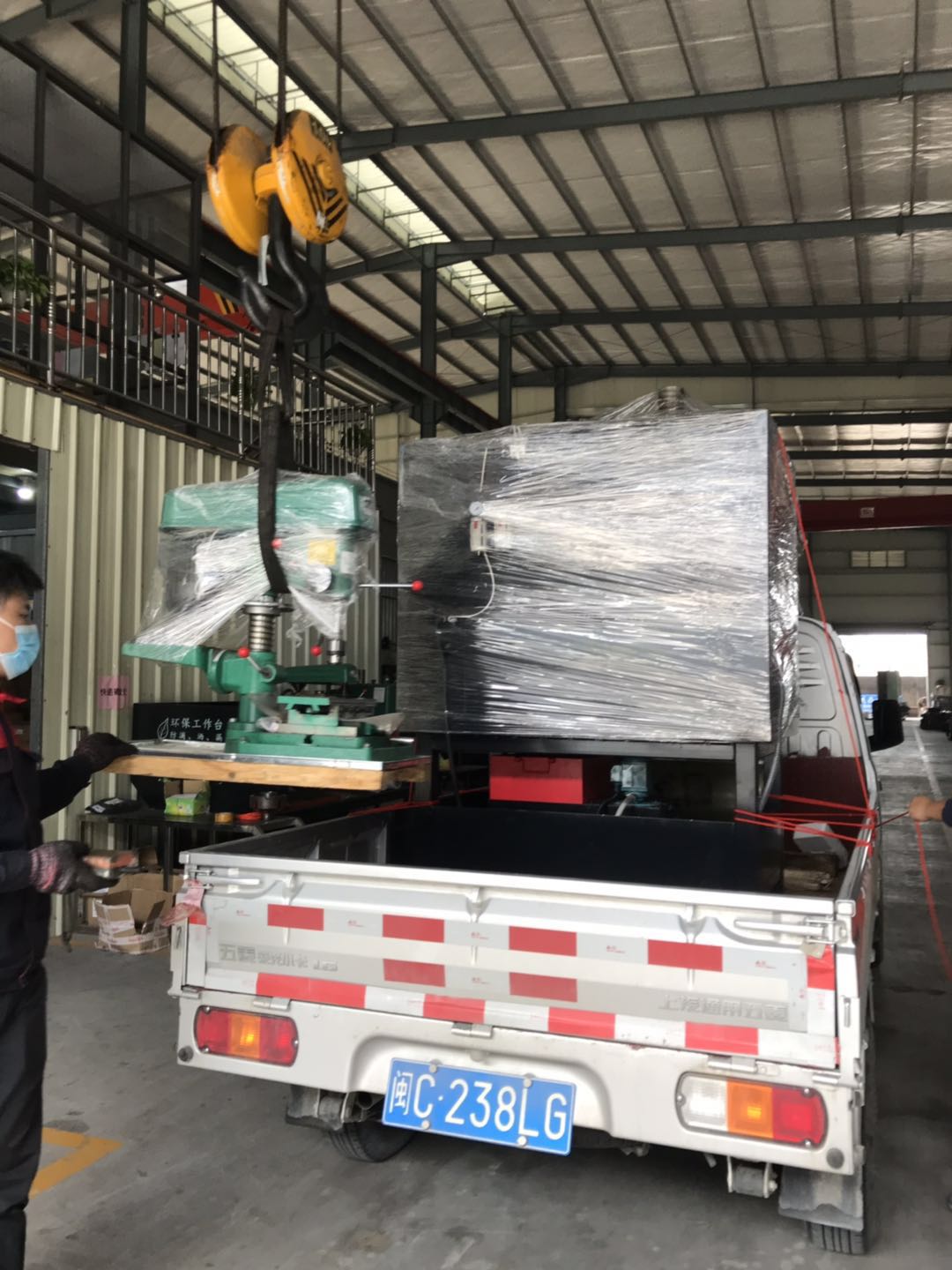 感謝石獅嚴長福惠購單臺伺服數(shù)控鉆、武夷山臺鉆床Z4116、氣動工裝、手動十字滑臺