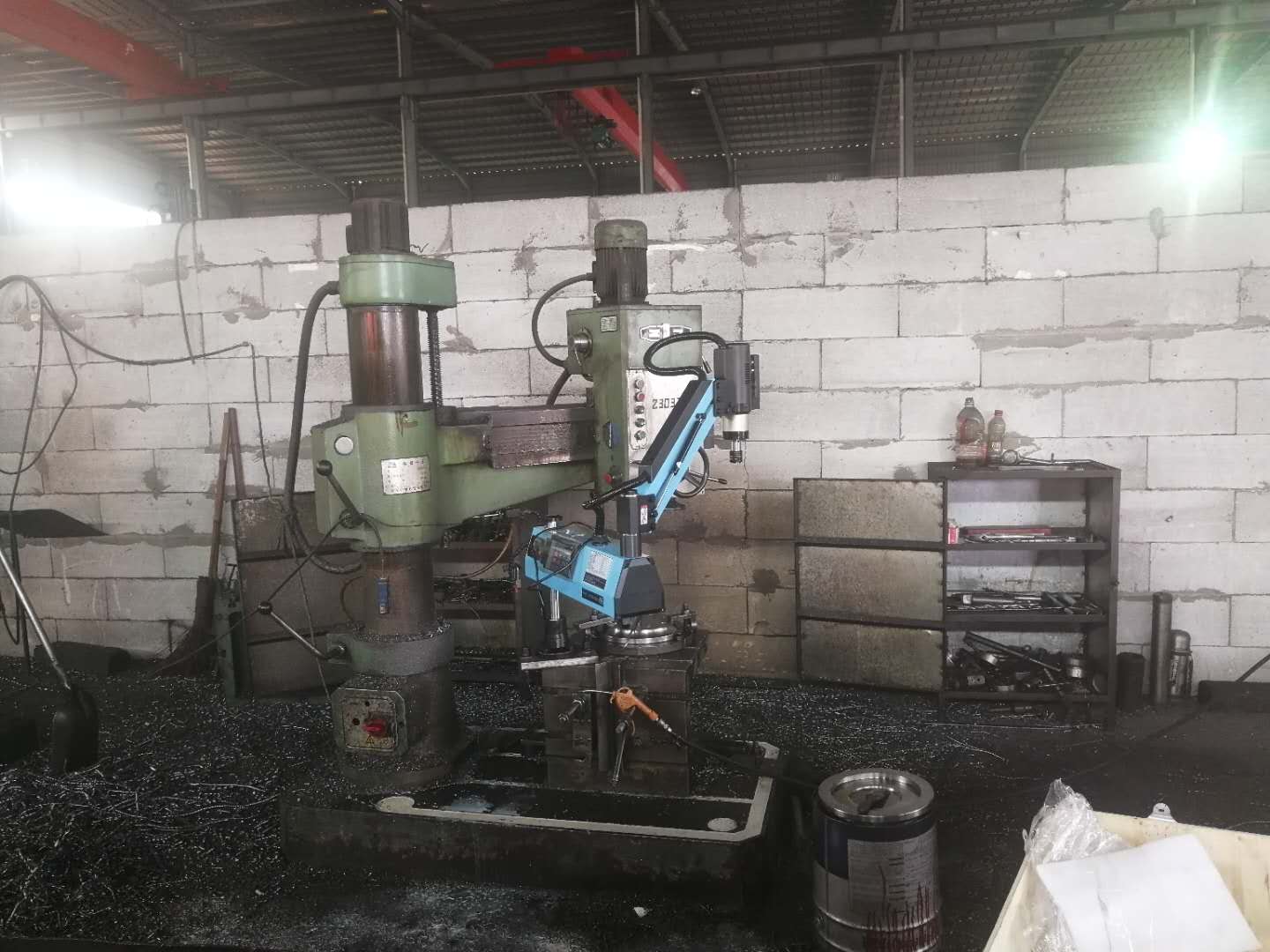 感謝泉州優仕特工程機械有限公司惠購搖臂攻絲機M16垂直