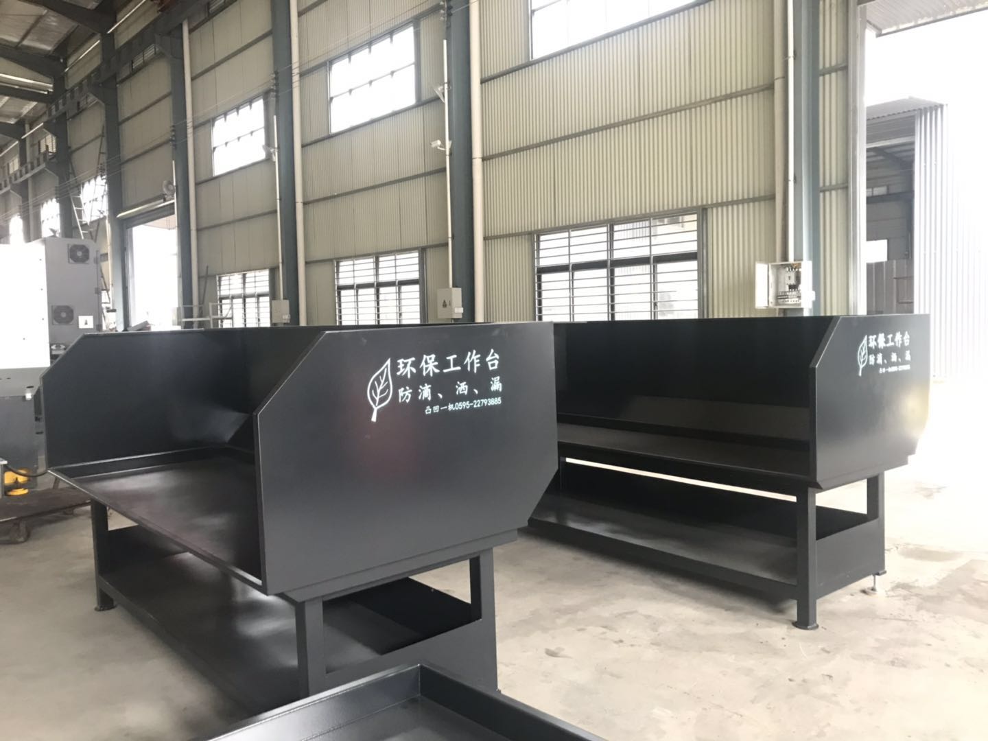 感謝聰勤機械惠購三工位環保工作臺帶圍邊