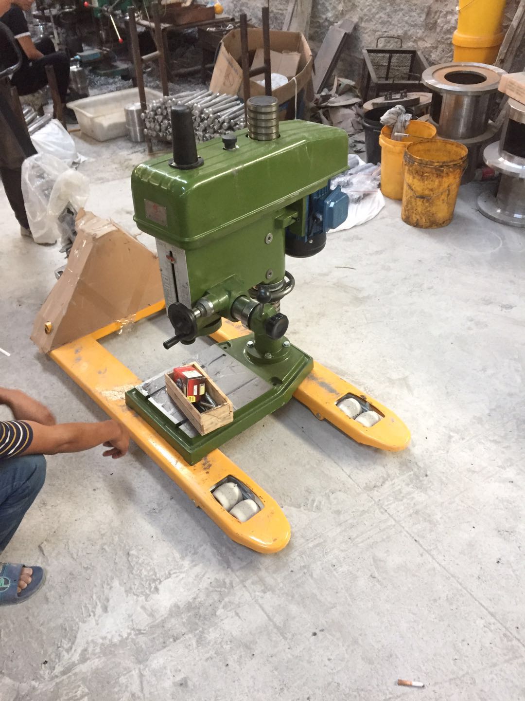 感謝泉州市閩鳴機械有限公司惠購手動深孔鉆200MM