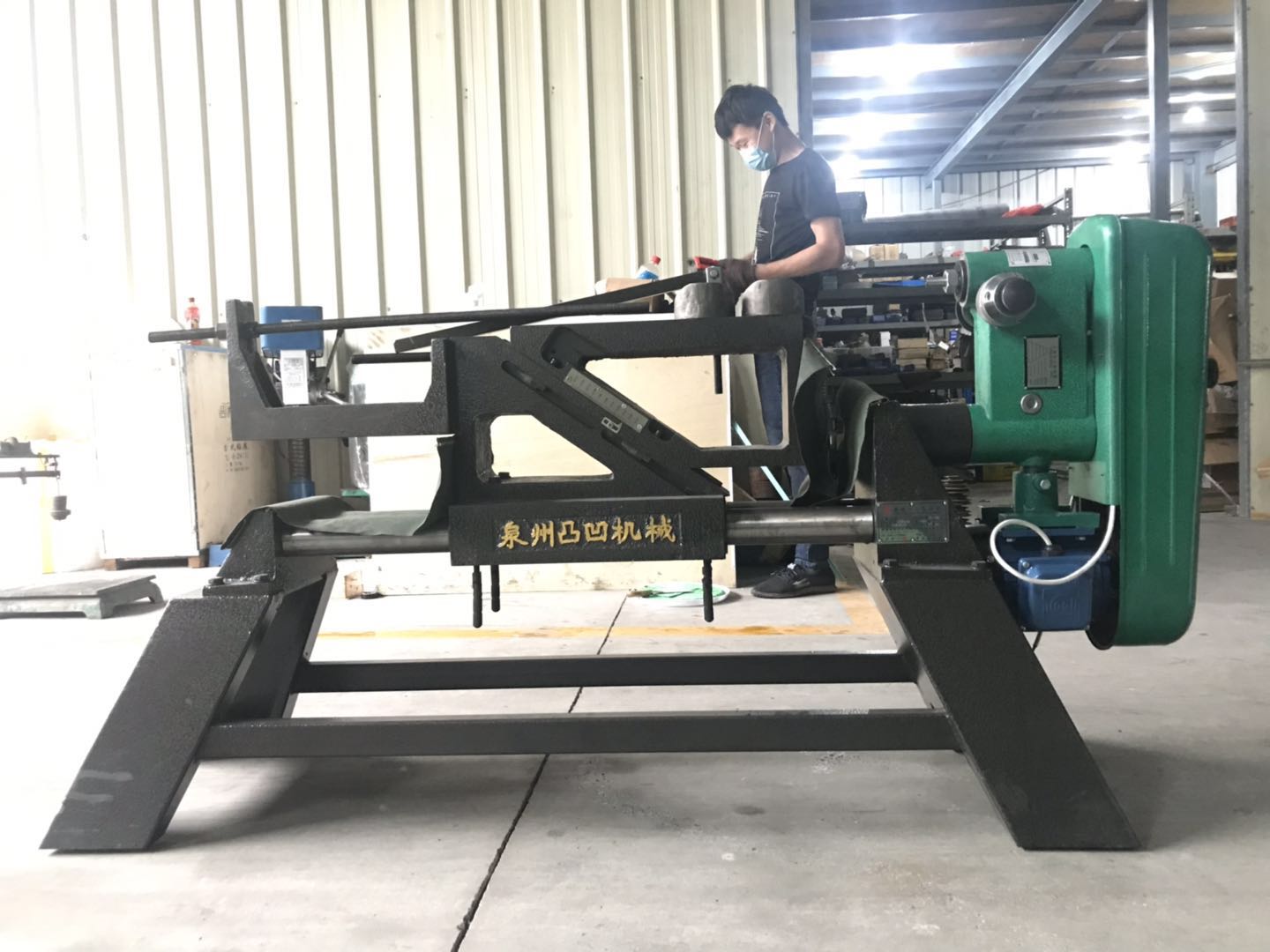 感謝唐山市金信華恒工程機械惠購圓鋼中心孔鉆床1.2米整機