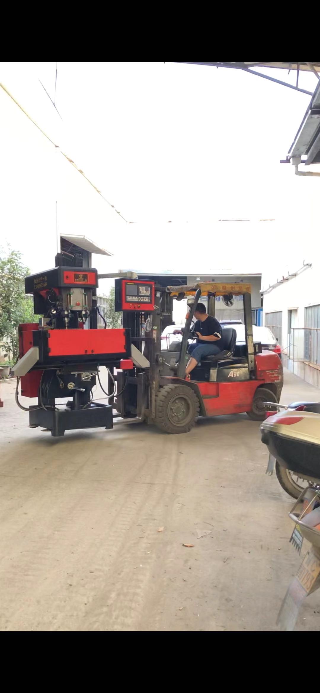 感謝百奇機械惠購數控雙頭鉆鉆支軸銷孔