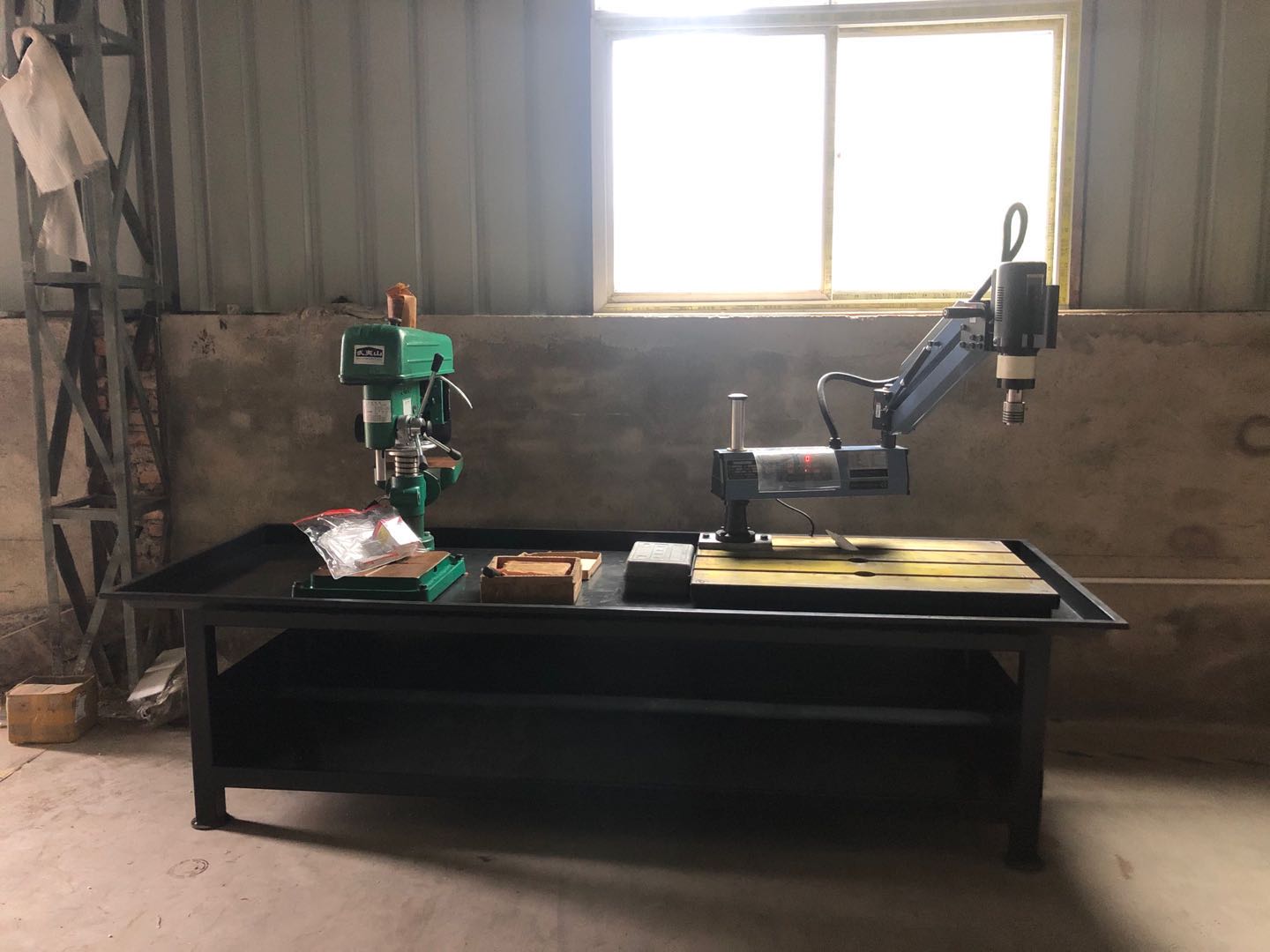 感謝李燕飛惠購搖臂攻絲機(jī)M20高速機(jī)武夷山臺鉆Z4116鑄造工作臺100KG三工位工作臺300KG吸盤