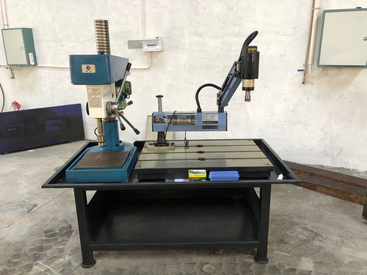 感謝建東模具廠惠購福機Z4025搖臂攻絲機M16鑄造工作臺100KG兩工位桌子