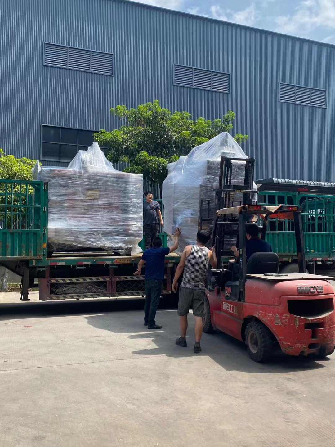 感謝山東**軸承有限公司惠購數控鉆攻機T6-1米，T6-1.2米，圓鋼中心孔鉆床1.2米